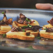 Bites & Brauchtum / Foto: © Unsplash Bites & Brauchtum